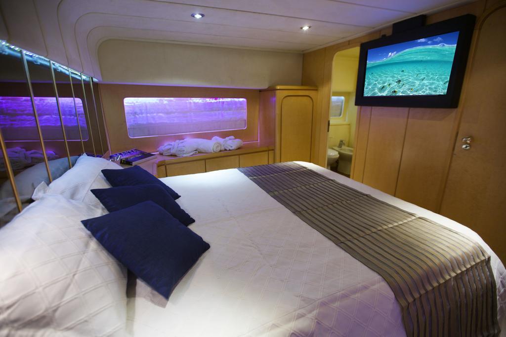 Riti Yacht Hotel en barco 2*