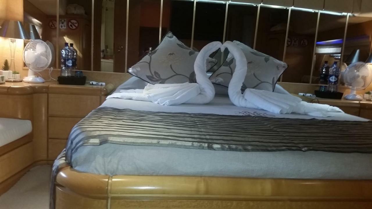 Riti Yacht Hotel en barco