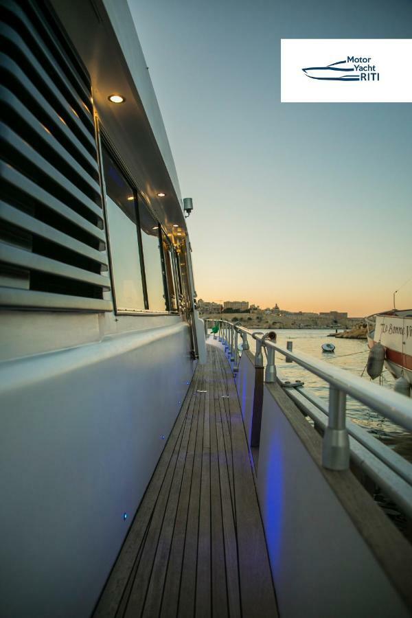 Riti Yacht Hotel en barco Kalkara
